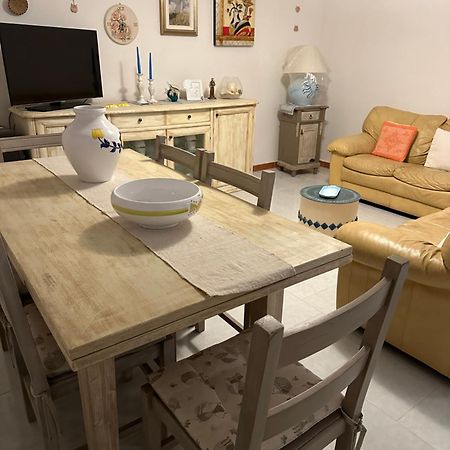Comfort House Appartement Olbia Buitenkant foto